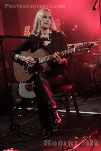 BIRDPAULA - 2010-05-11 - PARIS - 1515 - 